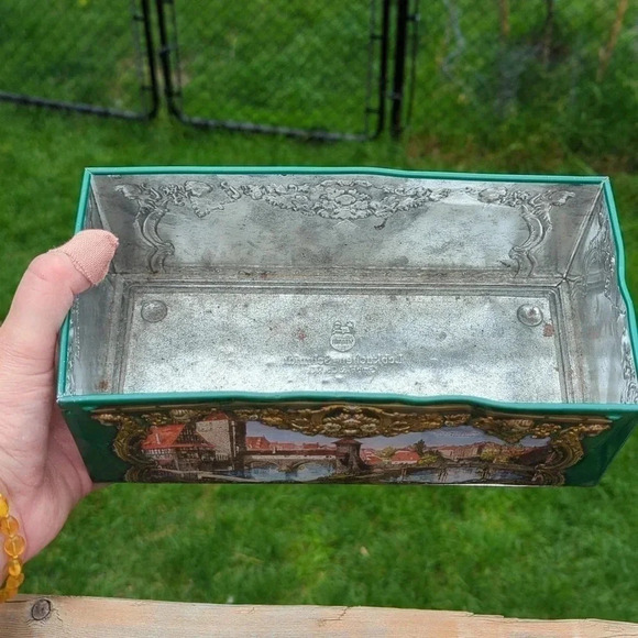 German Biscuit  Tin - Picture 9 of 9